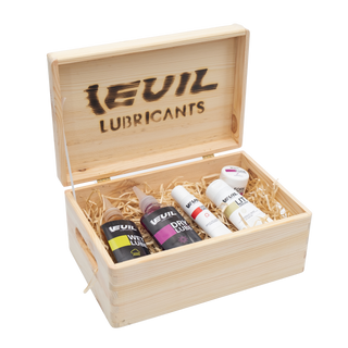 standard box gadżet dla rowerzysty evil lubricants